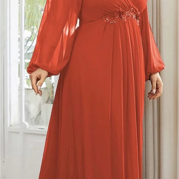 Stylish Plus Size Chiffon Formal Evening Dresses with Long Lantern Sleeves - Picture 4 of 7